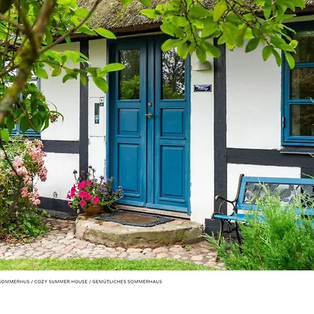 Cozy Close To The Sea *